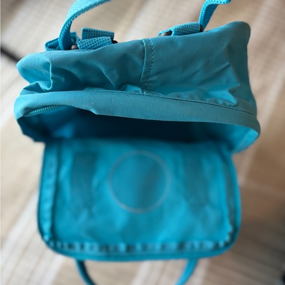 Fjallraven Kaken Mini Sling Crossbody Small pack Deep Turquoise Blue NWT - Picture 8 of 10